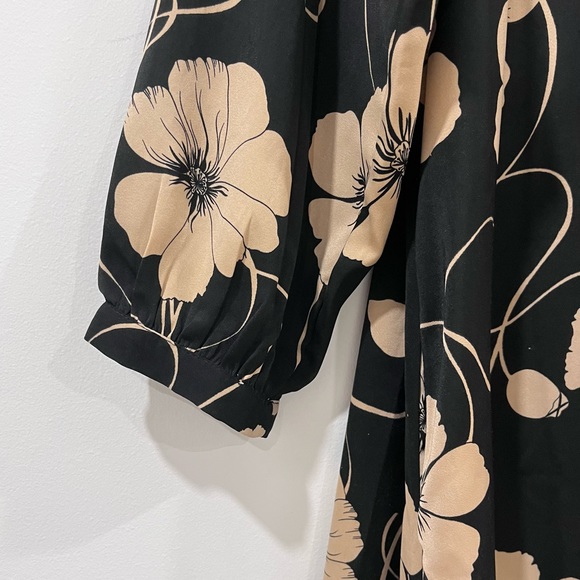 Joe Fresh Floral Dress - Picture 2 of 3